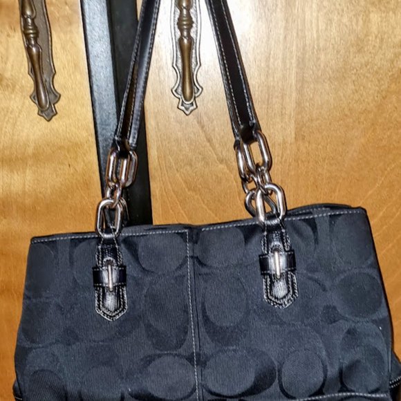 Coach Chelsea Jayden Black - Picture 2 of 6